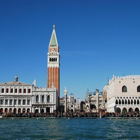 Canal Tron Venedig Eksteriør billede